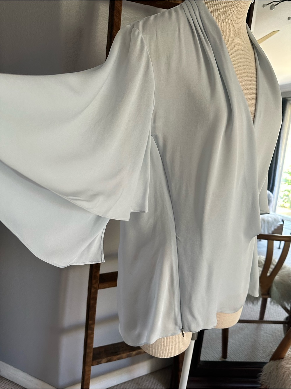 Elie Tahari Pale Blue Draped V-Neck Flutter Sleeve Silk Blouse, size large - Picture 9 of 17